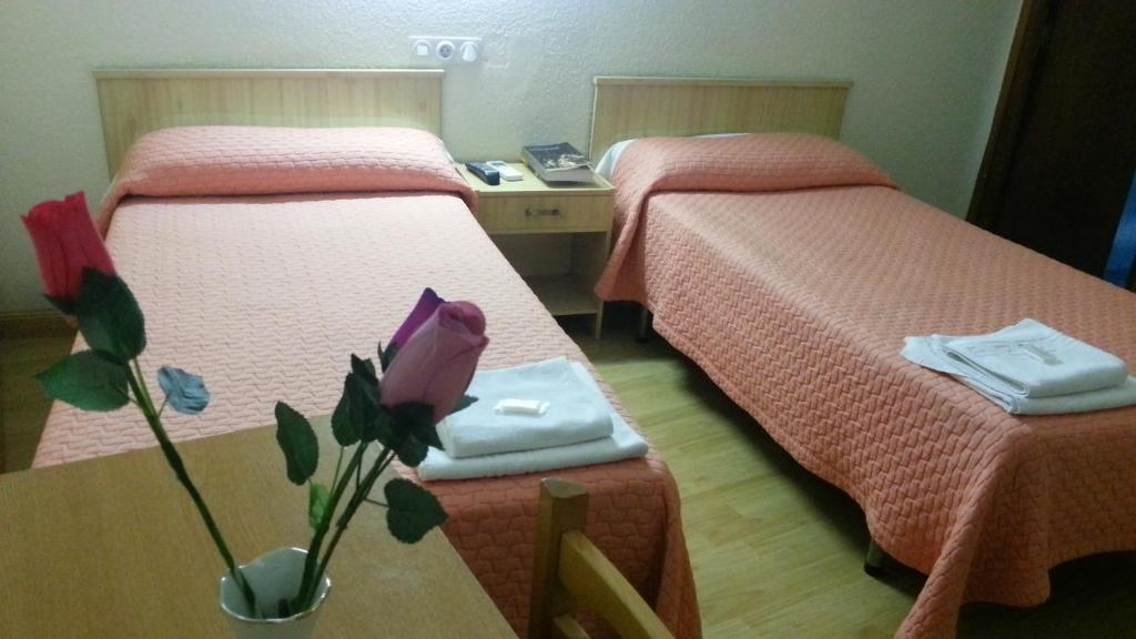 Hostal Olga Мадрид Номер фото